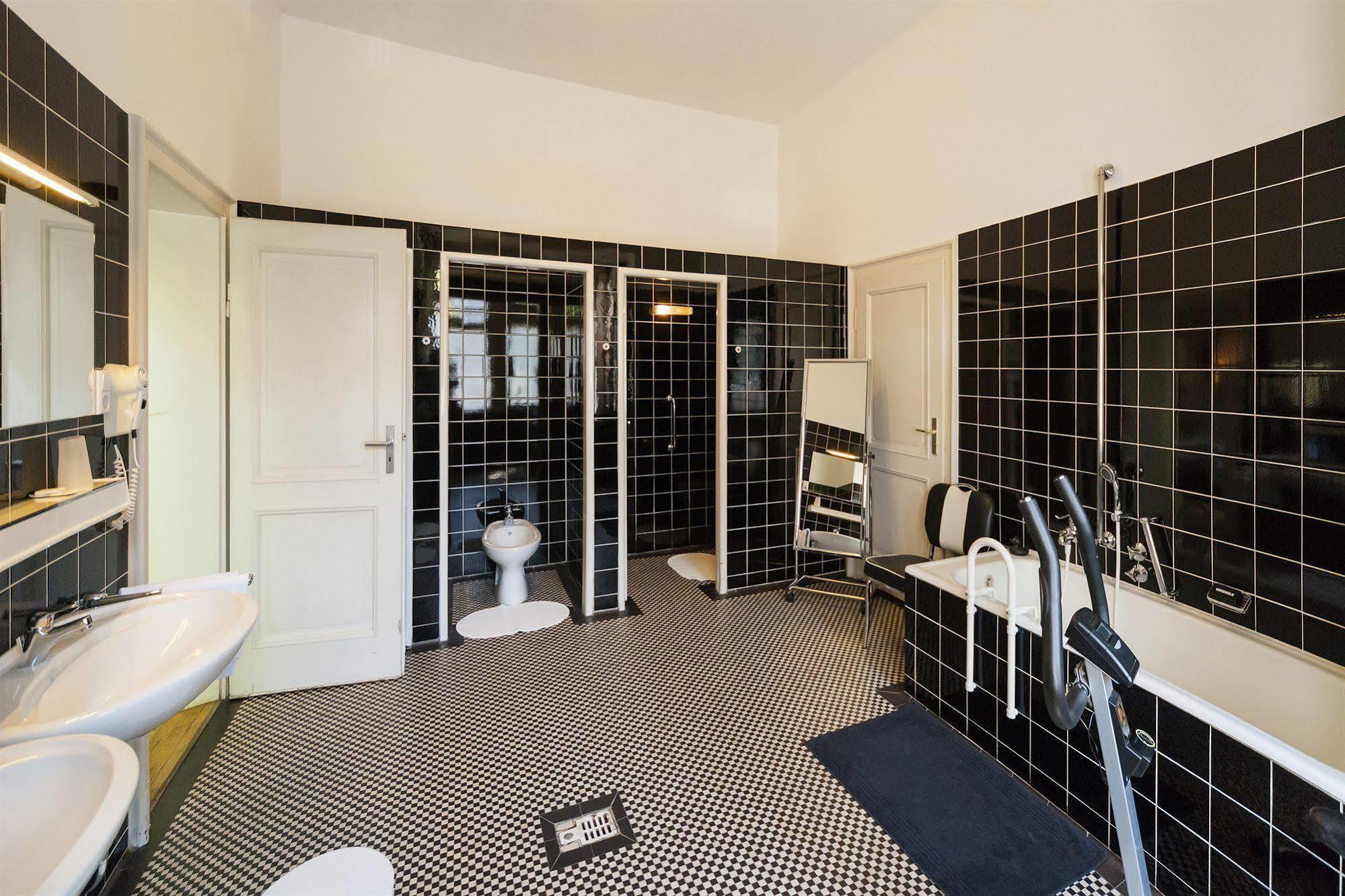 Hotel Am Berg Francfort-sur-le-Main Extérieur photo